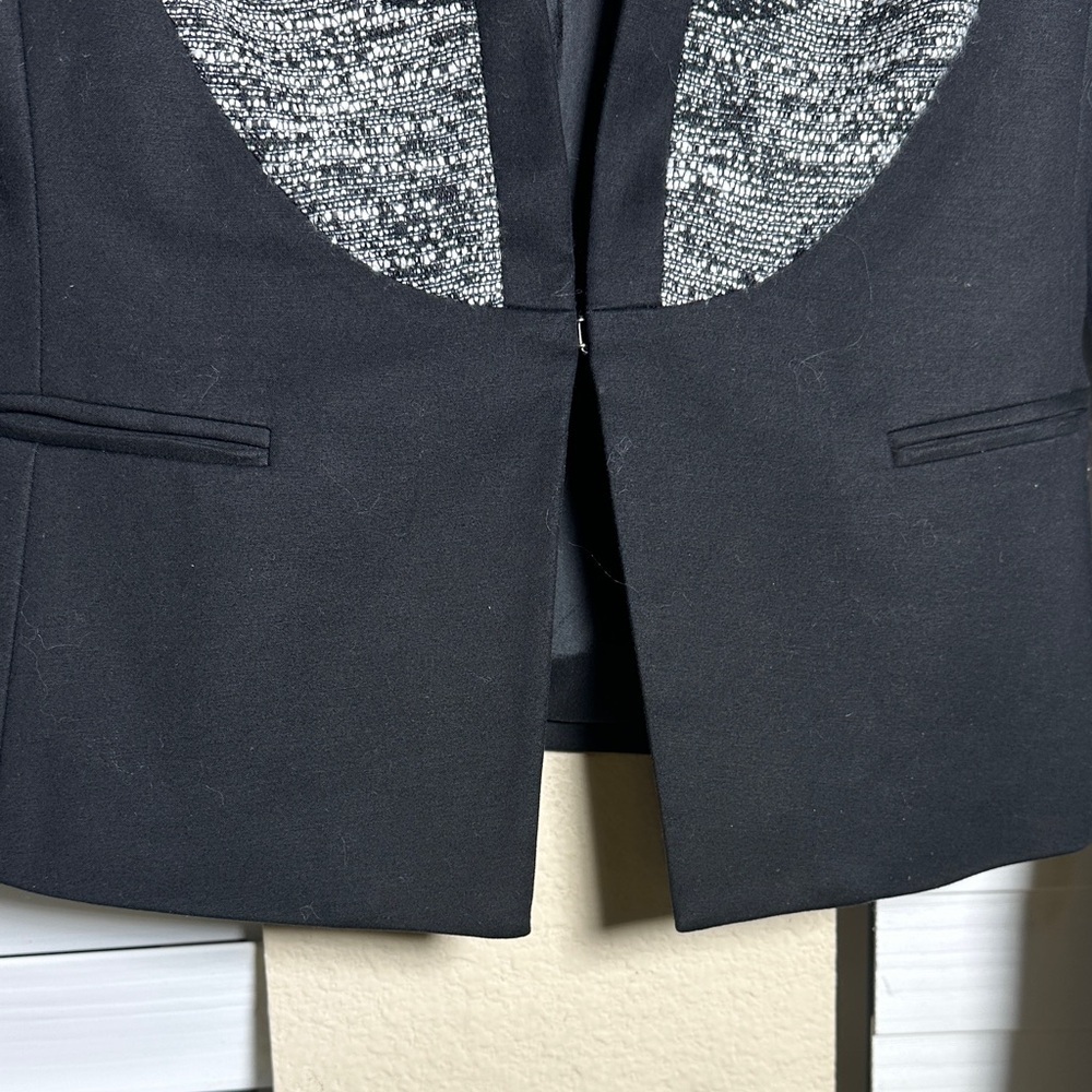 BCBGMaxAzria Black and Textured Gray Suit Jacket - Picture 6 of 10